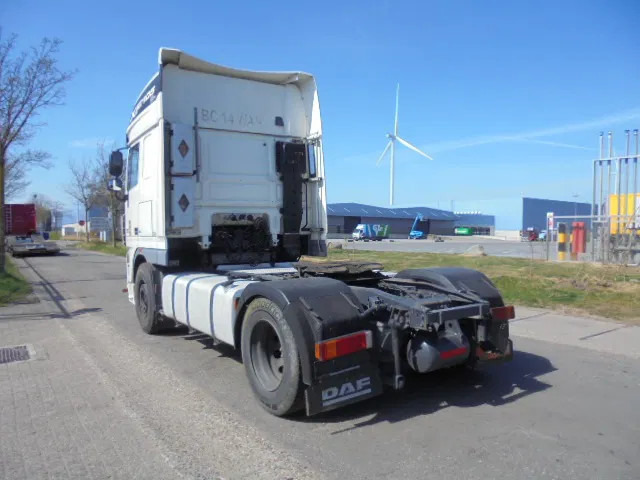 DAF XF 105.460 SUPERSPACE - Tracteur routier: photos 5 DAF XF 105.460 SUPERSPACE - Tracteur routier: photos 5