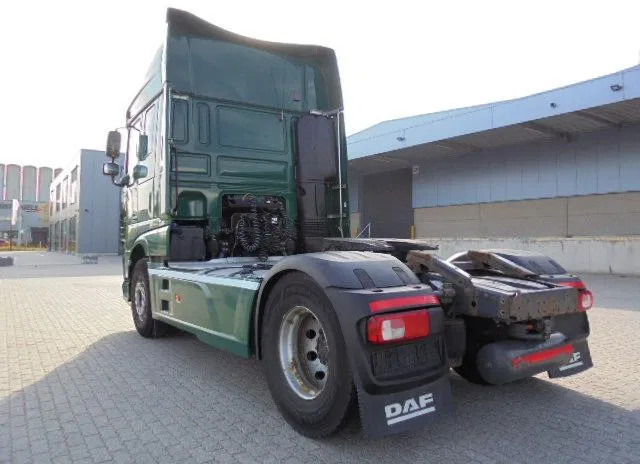 DAF XF 106.460 SUPER SPACE CAB - Tracteur routier: photos 5 DAF XF 106.460 SUPER SPACE CAB - Tracteur routier: photos 5