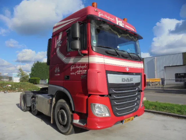 DAF XF 440 6X2 EUR6 - Tracteur routier: photos 4 DAF XF 440 6X2 EUR6 - Tracteur routier: photos 4