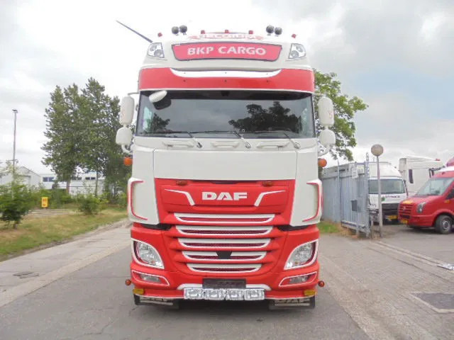 DAF XF 530 SSC INTARDER - Tracteur routier: photos 2 DAF XF 530 SSC INTARDER - Tracteur routier: photos 2
