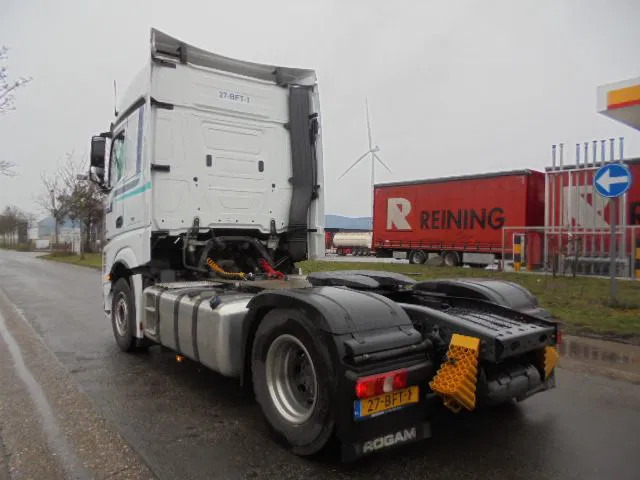 Tracteur routier Mercedes-Benz Actros 1942 LS 4X2: photos 6