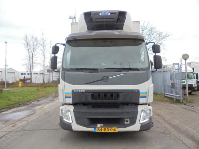 Volvo FE 250 CHEREAU NL TRUCK - Camion isothermique: photos 2 Volvo FE 250 CHEREAU NL TRUCK - Camion isothermique: photos 2