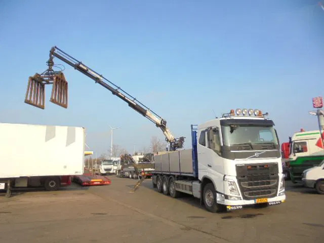 Volvo FH 460 FH 460 8X2 NL TRUCK APK-TUV GEKEURD 10-10-2026 - Camion grue: photos 3 Volvo FH 460 FH 460 8X2 NL TRUCK APK-TUV GEKEURD 10-10-2026 - Camion grue: photos 3