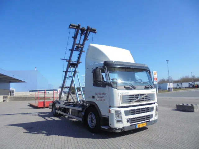 Volvo FM 260 MANUAL GEAR NL TRUCK - Camion - système de câble: photos 3 Volvo FM 260 MANUAL GEAR NL TRUCK - Camion - système de câble: photos 3