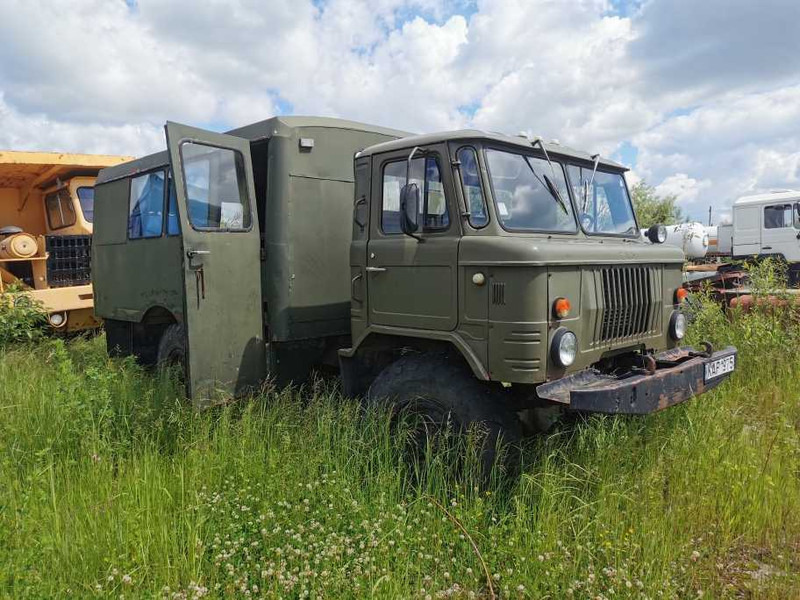 GAZ 66 workshop truck - Camion fourgon: photos 3 GAZ 66 workshop truck - Camion fourgon: photos 3