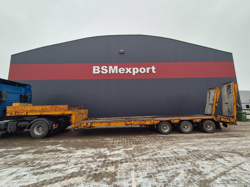 Goldhofer Stpa3 - Semi-remorque surbaissé: photos 2 Goldhofer Stpa3 - Semi-remorque surbaissé: photos 2