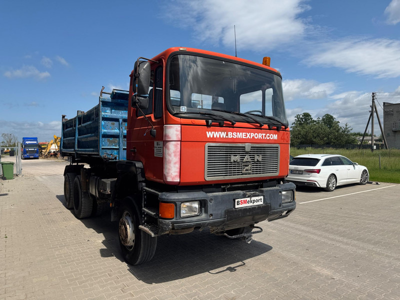 MAN 26.302, 6x6 - Camion benne: photos 2 MAN 26.302, 6x6 - Camion benne: photos 2