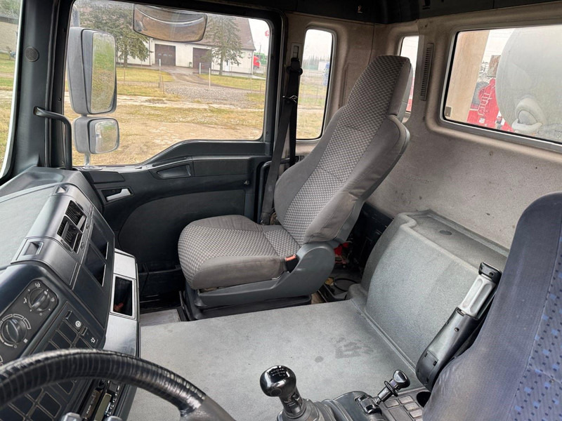 Camion malaxeur MAN 41.413: photos 6