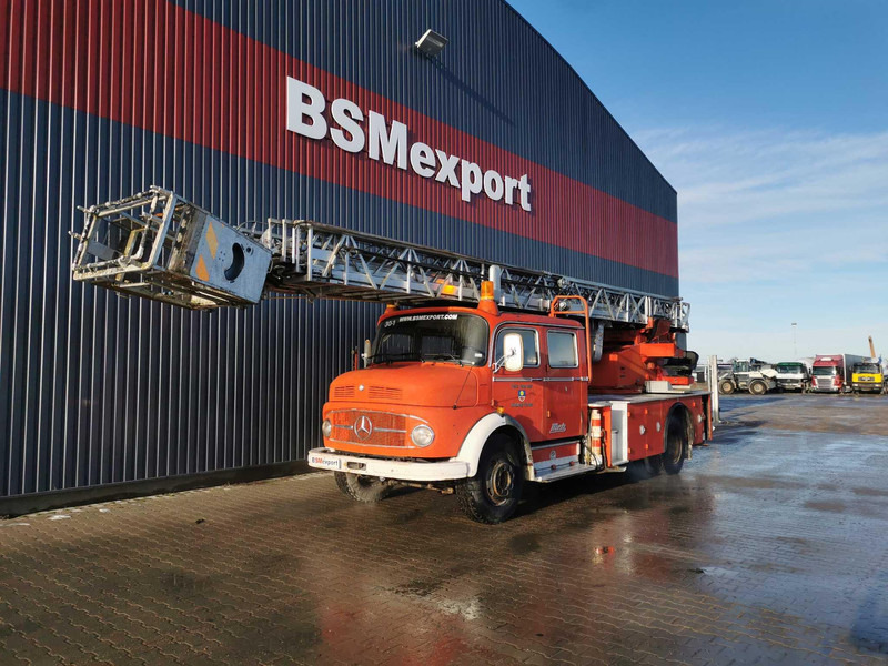 Mercedes-Benz 1313 - Camion de pompier: photos 1 Mercedes-Benz 1313 - Camion de pompier: photos 1