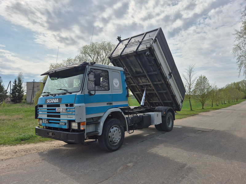 Scania P 93 HL - Camion benne: photos 5 Scania P 93 HL - Camion benne: photos 5