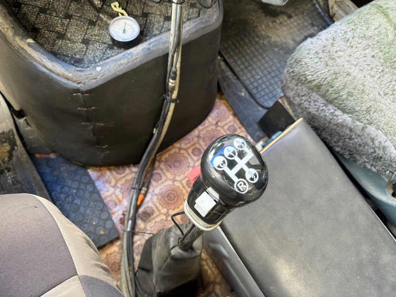 Photo d'intérieur 3: Tracteur routier Volvo N12, N1225