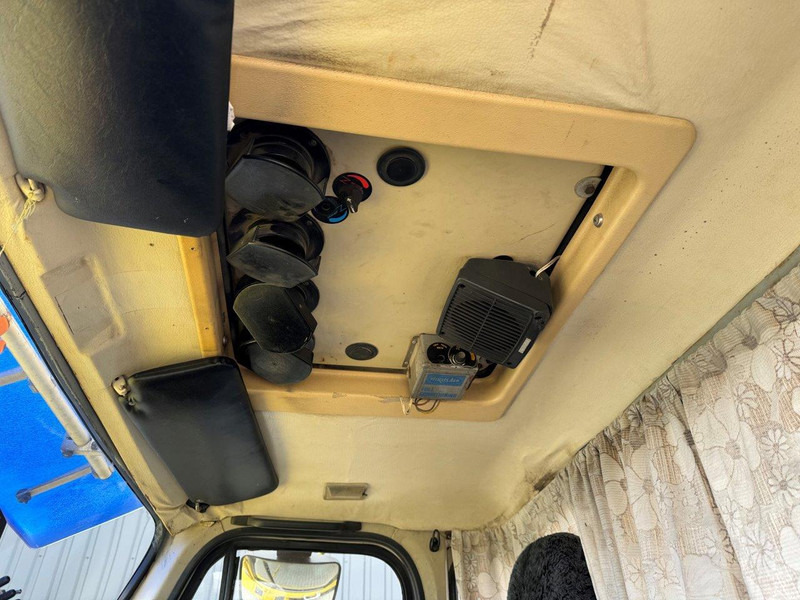 Tracteur routier Volvo N12, N1225: photos 10