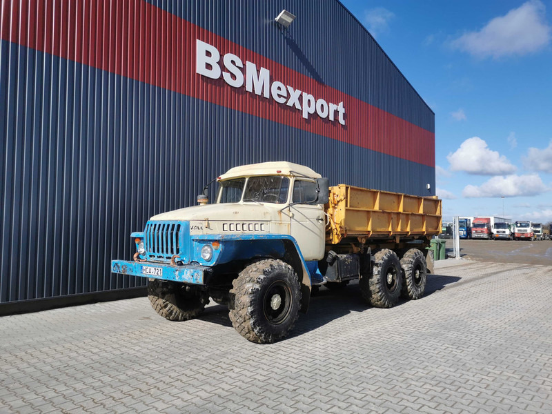 Ural Ural 4320 dump truck - Camion benne: photos 1 Ural Ural 4320 dump truck - Camion benne: photos 1