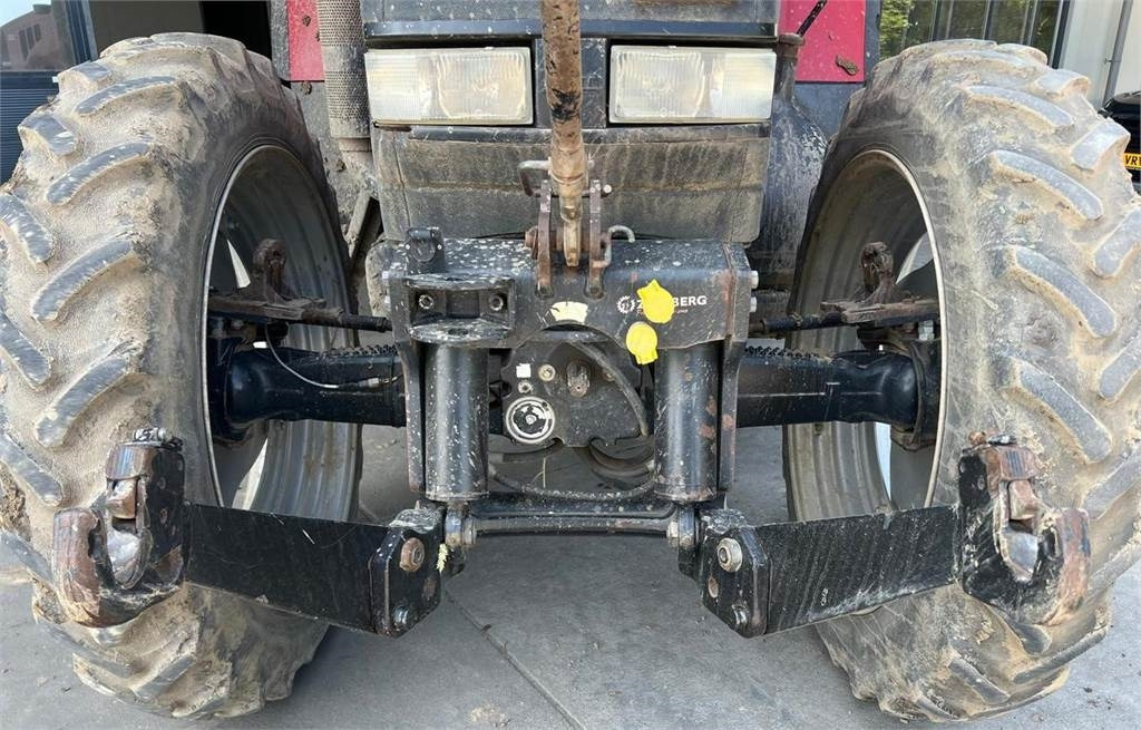 Tracteur agricole Case IH CVX 120: photos 7