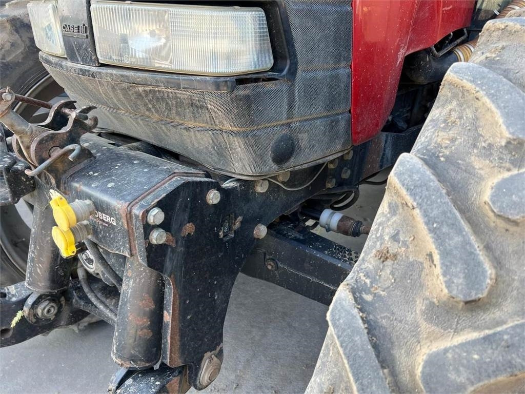 Tracteur agricole Case IH CVX 120: photos 9
