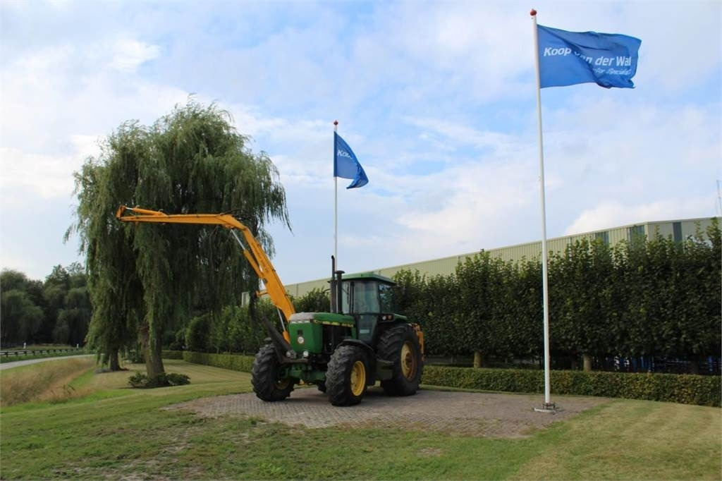 John Deere 4055 - Tracteur agricole: photos 1 John Deere 4055 - Tracteur agricole: photos 1