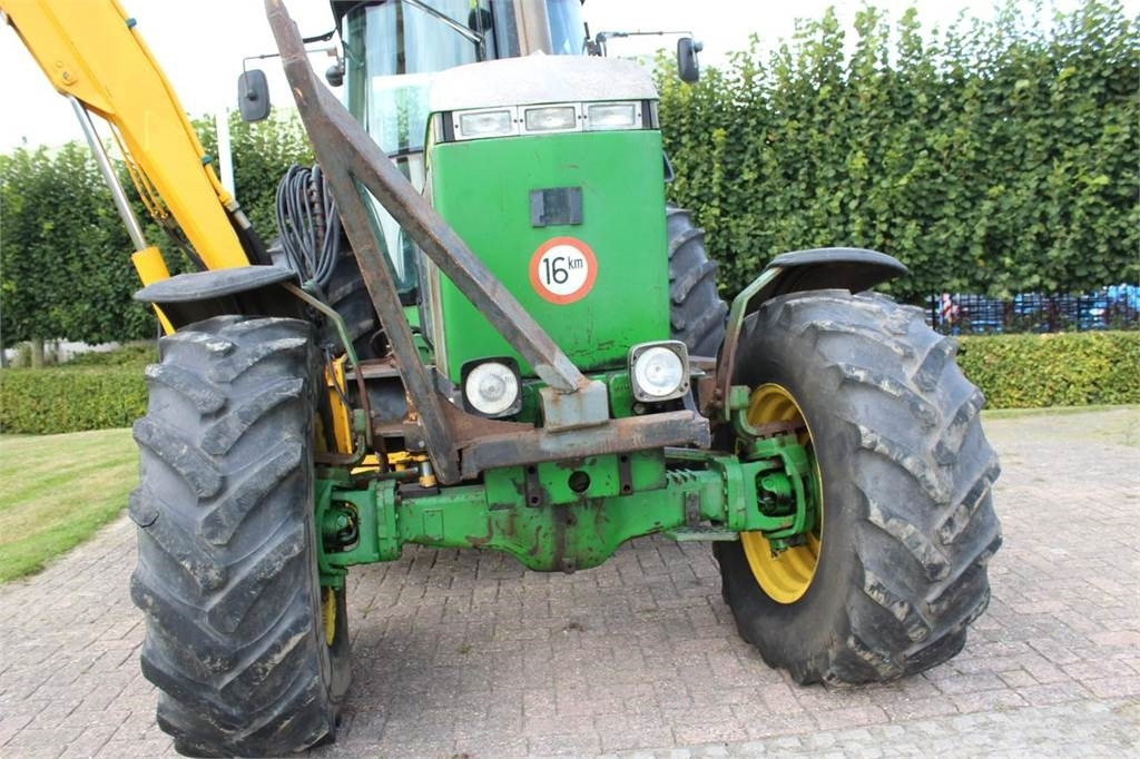 John Deere 4055 - Tracteur agricole: photos 3 John Deere 4055 - Tracteur agricole: photos 3