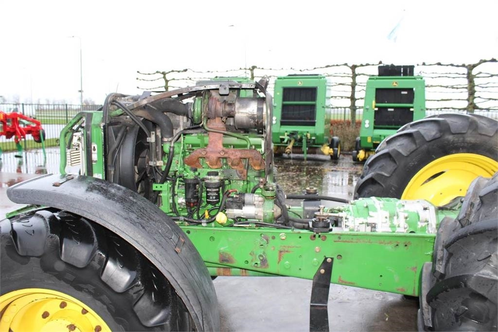 John Deere 6000- 30 4 cyl. - Tracteur agricole: photos 5 John Deere 6000- 30 4 cyl. - Tracteur agricole: photos 5