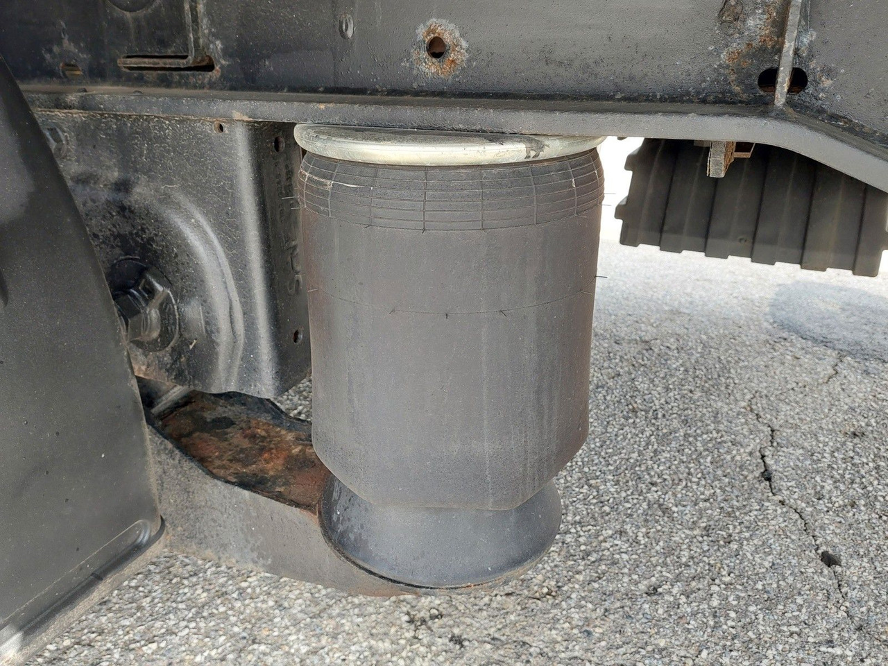 Semi-remorque plateau Kögel S24 Mega: photos 12 Semi-remorque plateau Kögel S24 Mega: photos 12