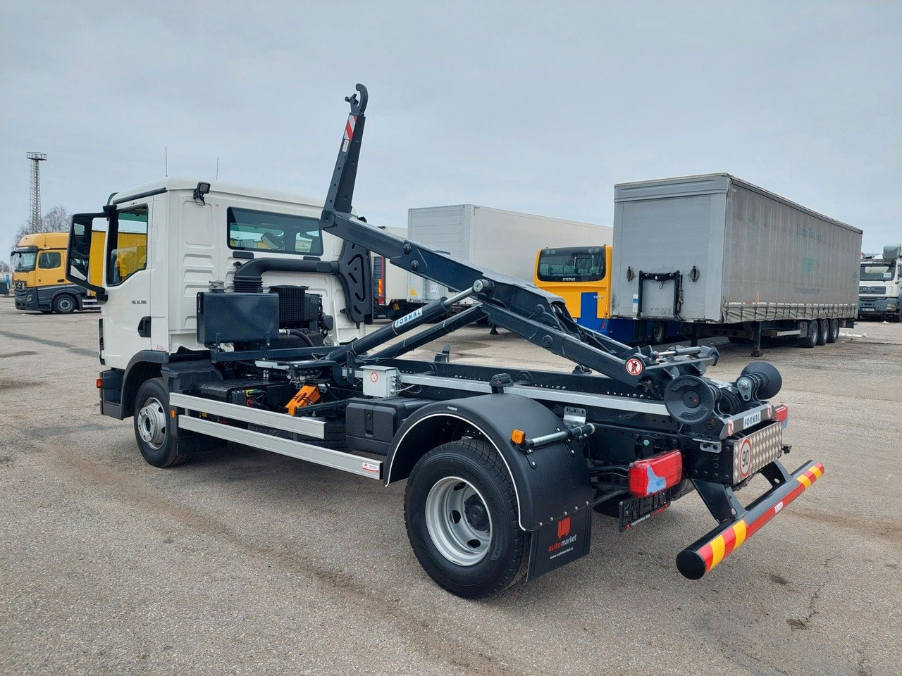 MAN TG3 TGL 12.190 BB 4x2 - Camion ampliroll: photos 3 MAN TG3 TGL 12.190 BB 4x2 - Camion ampliroll: photos 3