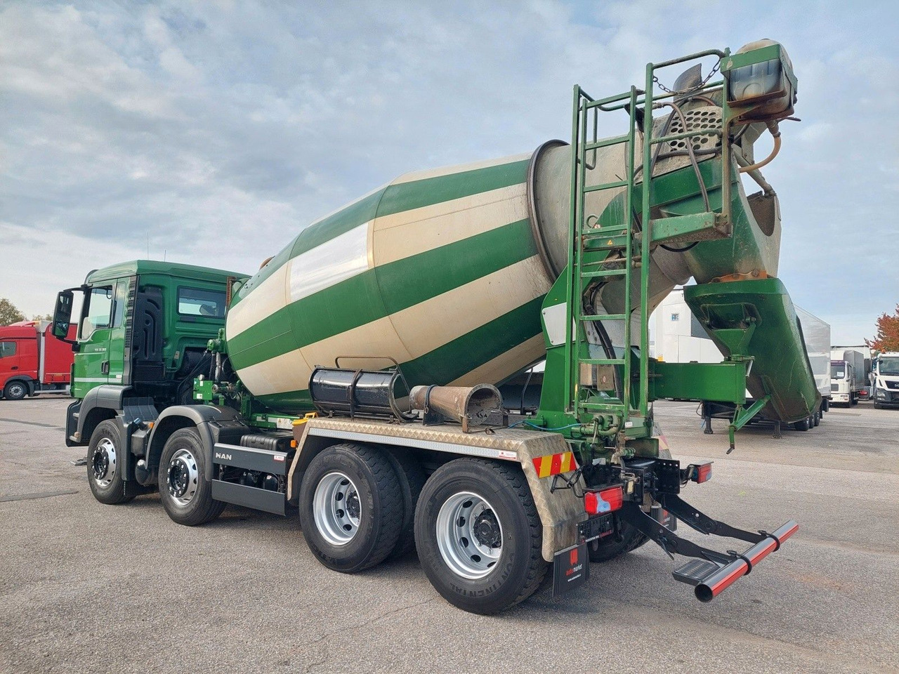 MAN TGS 32.360 BB Stetter 8x4 - Camion malaxeur: photos 3 MAN TGS 32.360 BB Stetter 8x4 - Camion malaxeur: photos 3