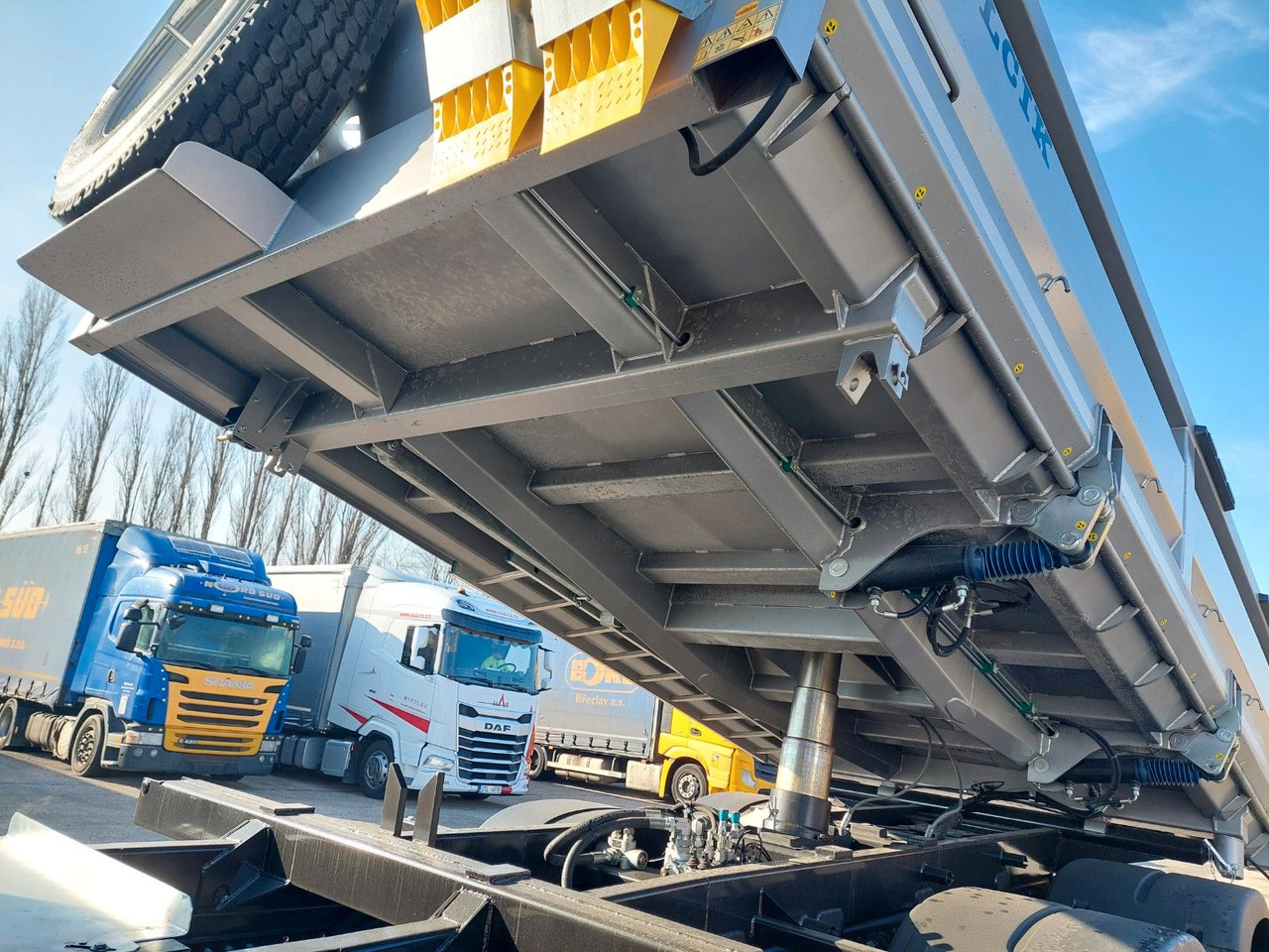 MAN TGS 35.520 6X6 BB CH - Camion benne: photos 5 MAN TGS 35.520 6X6 BB CH - Camion benne: photos 5