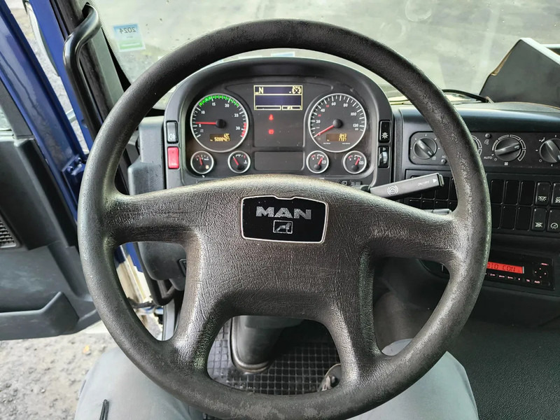 MAN TGM 18.250 2 COMPARTMENTS - 2000KG TAIL LIFT - PROBLEM COOLING UNIT - crédit-bail MAN TGM 18.250 2 COMPARTMENTS - 2000KG TAIL LIFT - PROBLEM COOLING UNIT: photos 10 MAN TGM 18.250 2 COMPARTMENTS - 2000KG TAIL LIFT - PROBLEM COOLING UNIT - crédit-bail MAN TGM 18.250 2 COMPARTMENTS - 2000KG TAIL LIFT - PROBLEM COOLING UNIT: photos 10