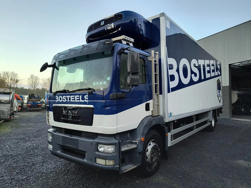 MAN TGM 18.250 2 COMPARTMENTS - 2000KG TAIL LIFT - PROBLEM COOLING UNIT - Camion frigorifique: photos 1 MAN TGM 18.250 2 COMPARTMENTS - 2000KG TAIL LIFT - PROBLEM COOLING UNIT - Camion frigorifique: photos 1