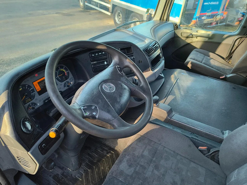 Photo d'intérieur 1: Camion citerne pour transport de lait Mercedes-Benz Actros 2536 15500L INSULATED INOX TANK - 1 COMP