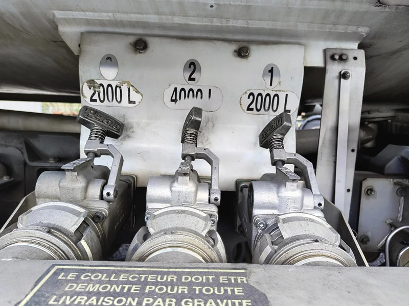 Renault Midlum 220 8000L FUEL / CARBURANT TANK - 3 COMP/ A LAMES - crédit-bail Renault Midlum 220 8000L FUEL / CARBURANT TANK - 3 COMP/ A LAMES: photos 10