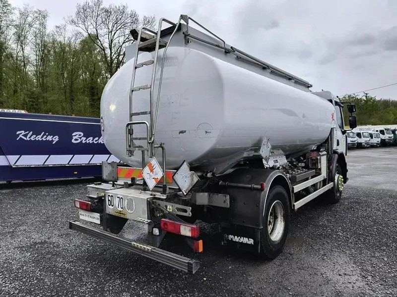 Renault Premium 280 13500L FUEL / CARBURANT TRUCK - 4 COMP - LEAF/LAMES - Camion citerne: photos 5 Renault Premium 280 13500L FUEL / CARBURANT TRUCK - 4 COMP - LEAF/LAMES - Camion citerne: photos 5