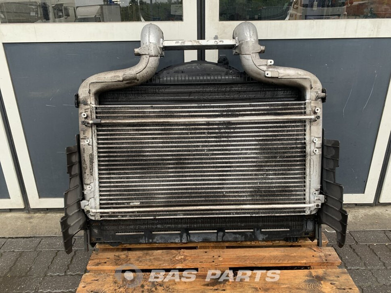 DAF CF Euro 6 - Radiateur pour Camion: photos 2 DAF CF Euro 6 - Radiateur pour Camion: photos 2