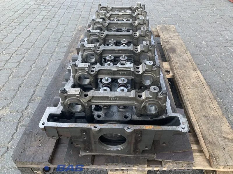 DAF Cilinderkop DAF MX11 1945472 - Bloc-cylindres pour Camion: photos 4 DAF Cilinderkop DAF MX11 1945472 - Bloc-cylindres pour Camion: photos 4