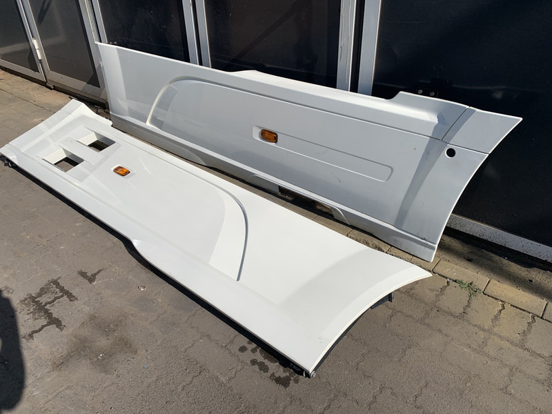 DAF XF106 - Carrosserie et extérieur pour Camion: photos 3 DAF XF106 - Carrosserie et extérieur pour Camion: photos 3
