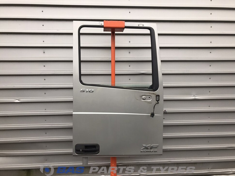 DAF XF106 Portier Rechts DAF 1881863 - Portière et pièces pour Camion: photos 1 DAF XF106 Portier Rechts DAF 1881863 - Portière et pièces pour Camion: photos 1