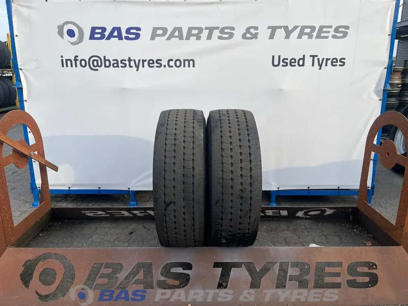 Goodyear Goodyear 315/60R22.5 Kmax S G2 154/148 M+S 3PMSF gebruikte set - Pneu pour Camion: photos 1 Goodyear Goodyear 315/60R22.5 Kmax S G2 154/148 M+S 3PMSF gebruikte set - Pneu pour Camion: photos 1