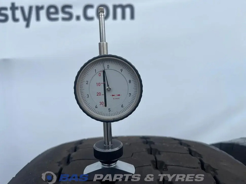 Goodyear Goodyear 315/60R22.5 Kmax S G2 154/148 M+S 3PMSF gebruikte set - Pneu pour Camion: photos 3 Goodyear Goodyear 315/60R22.5 Kmax S G2 154/148 M+S 3PMSF gebruikte set - Pneu pour Camion: photos 3