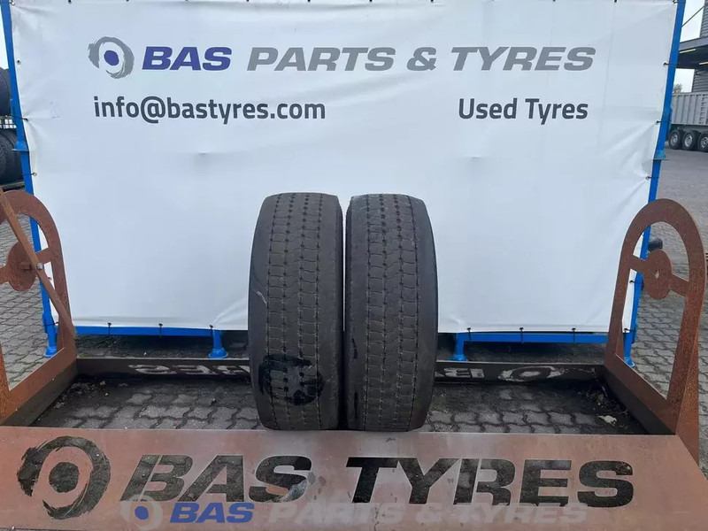 Goodyear Goodyear 315/60R22.5 Kmax S G2 154/148 M+S 3PMSF gebruikte set - Pneu pour Camion: photos 1 Goodyear Goodyear 315/60R22.5 Kmax S G2 154/148 M+S 3PMSF gebruikte set - Pneu pour Camion: photos 1