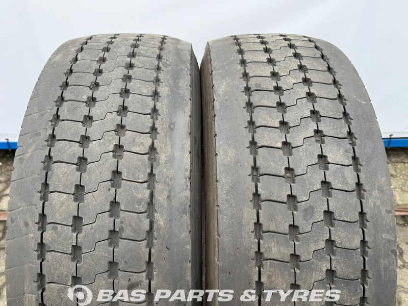 Goodyear Goodyear 315/60R22.5 Kmax S G2 154/148 M+S 3PMSF gebruikte set - Pneu pour Camion: photos 2 Goodyear Goodyear 315/60R22.5 Kmax S G2 154/148 M+S 3PMSF gebruikte set - Pneu pour Camion: photos 2