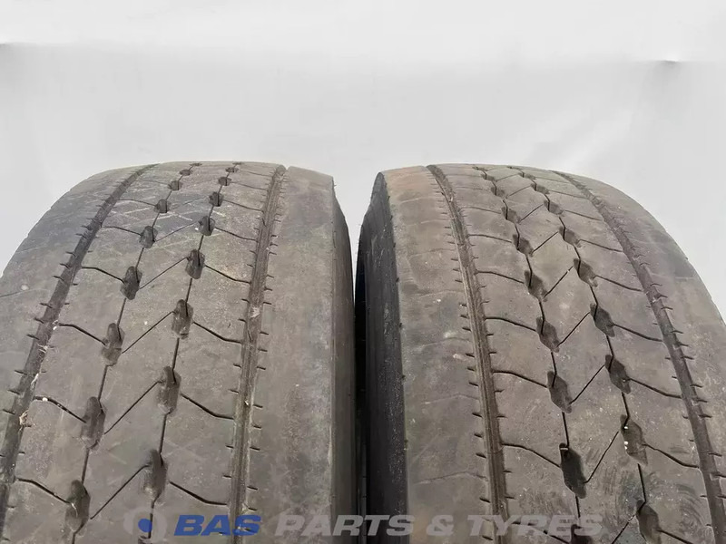 Goodyear Goodyear 315/70R22.5 Kmax S HL G2 156/150 M+S 3PMSF gebruikte set - Pneu pour Camion: photos 2 Goodyear Goodyear 315/70R22.5 Kmax S HL G2 156/150 M+S 3PMSF gebruikte set - Pneu pour Camion: photos 2