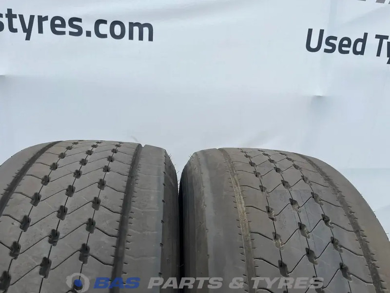 Goodyear Goodyear 385/55R22.5 Kmax S G2 160/158 K M+S 3PMSF gebruikte set - Pneu pour Camion: photos 2 Goodyear Goodyear 385/55R22.5 Kmax S G2 160/158 K M+S 3PMSF gebruikte set - Pneu pour Camion: photos 2