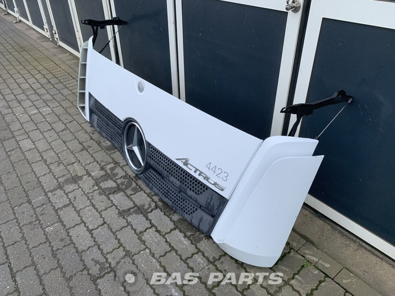 Mercedes-Benz Actros MP4 - Calandre pour Camion: photos 3 Mercedes-Benz Actros MP4 - Calandre pour Camion: photos 3