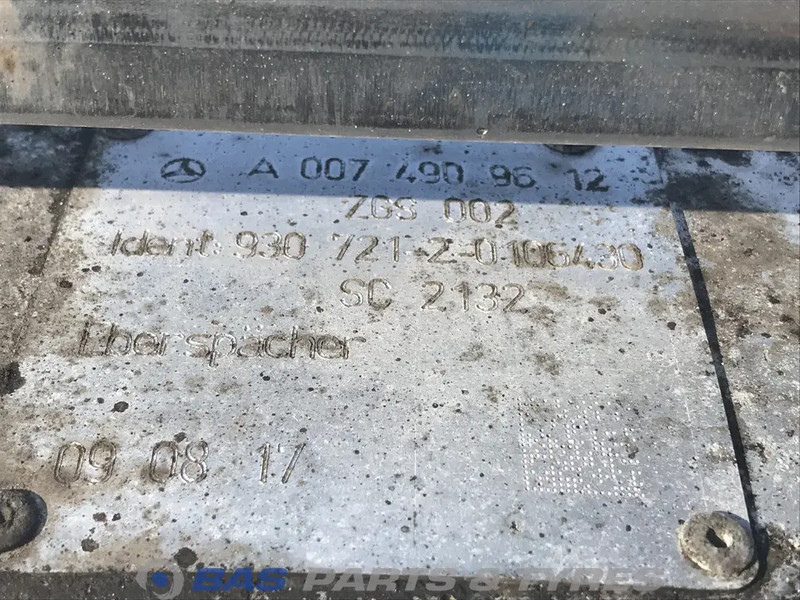 Mercedes-Benz Uitlaatdemper Mercedes A 007 490 96 12 - Silencieux pour Camion: photos 5 Mercedes-Benz Uitlaatdemper Mercedes A 007 490 96 12 - Silencieux pour Camion: photos 5