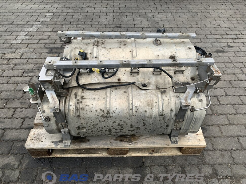 Mercedes-Benz Uitlaatdemper Mercedes A 010 490 54 12 - Silencieux pour Camion: photos 1 Mercedes-Benz Uitlaatdemper Mercedes A 010 490 54 12 - Silencieux pour Camion: photos 1