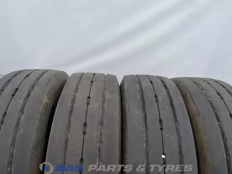 Michelin - Pneu pour Camion: photos 2 Michelin - Pneu pour Camion: photos 2