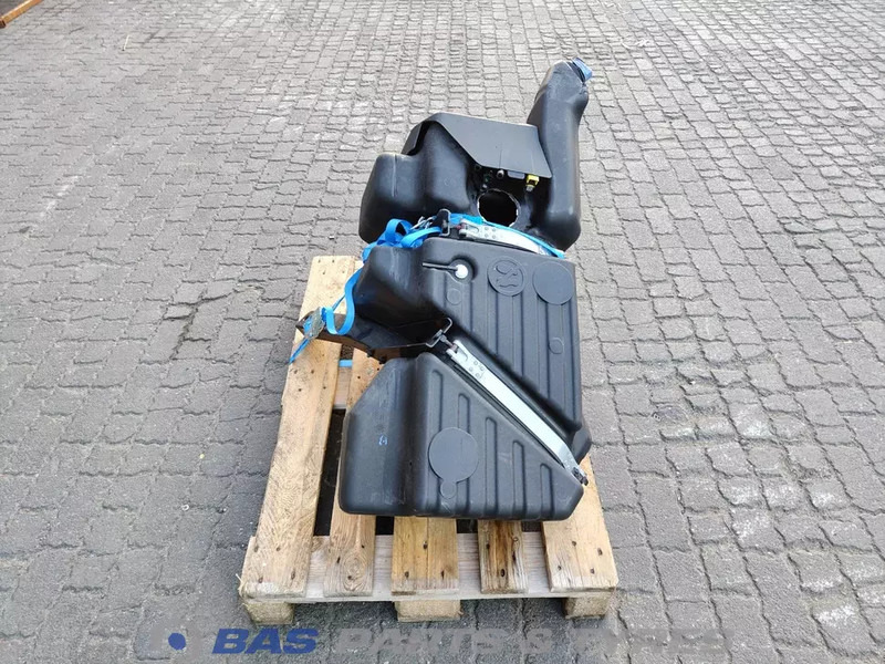 DAF XG DAF AdBlue tank 2297062 - Pièces de rechange pour Camion: photos 4 DAF XG DAF AdBlue tank 2297062 - Pièces de rechange pour Camion: photos 4