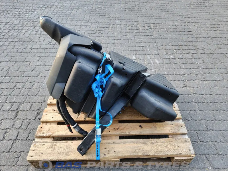 DAF XG DAF AdBlue tank 2297062 - Pièces de rechange pour Camion: photos 3 DAF XG DAF AdBlue tank 2297062 - Pièces de rechange pour Camion: photos 3