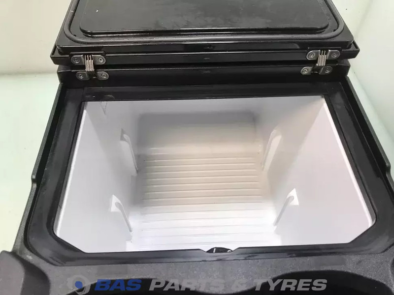 DAF XG Koelkast DAF 35 Liter 2318729 - Pièces de rechange pour Camion: photos 5 DAF XG Koelkast DAF 35 Liter 2318729 - Pièces de rechange pour Camion: photos 5