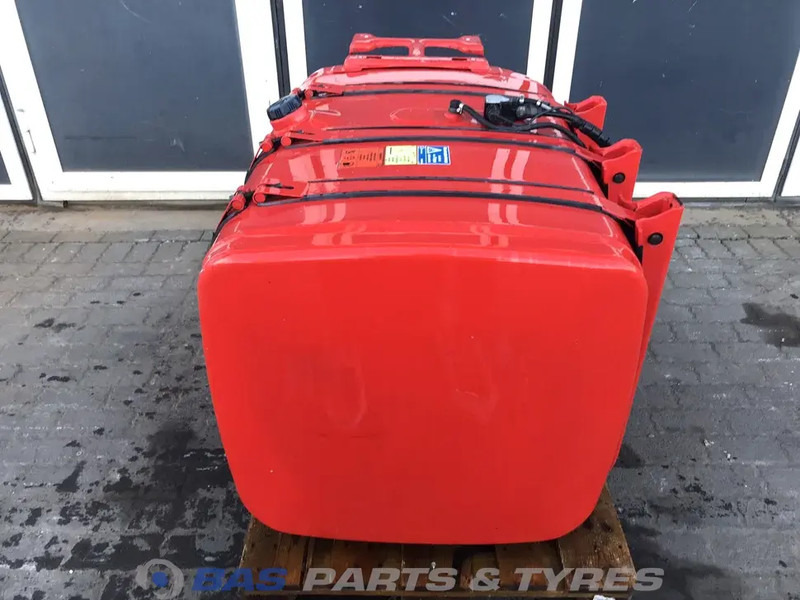 Scania Brandstoftank Scania 540 Liter 1887755 - Réservoir de carburant pour Camion: photos 4 Scania Brandstoftank Scania 540 Liter 1887755 - Réservoir de carburant pour Camion: photos 4