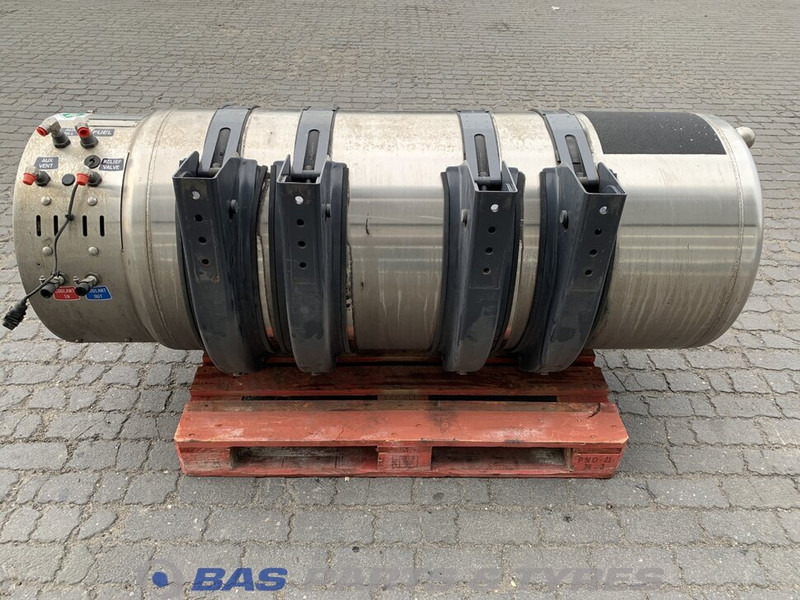 Scania LNG tank Scania 406 Liter 1776103 - Réservoir de carburant pour Camion: photos 1 Scania LNG tank Scania 406 Liter 1776103 - Réservoir de carburant pour Camion: photos 1